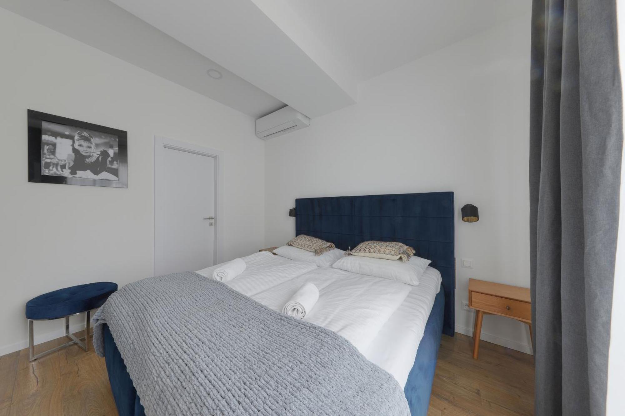 Shone Apartment Old Town 2 Bedroom Bratislava Esterno foto