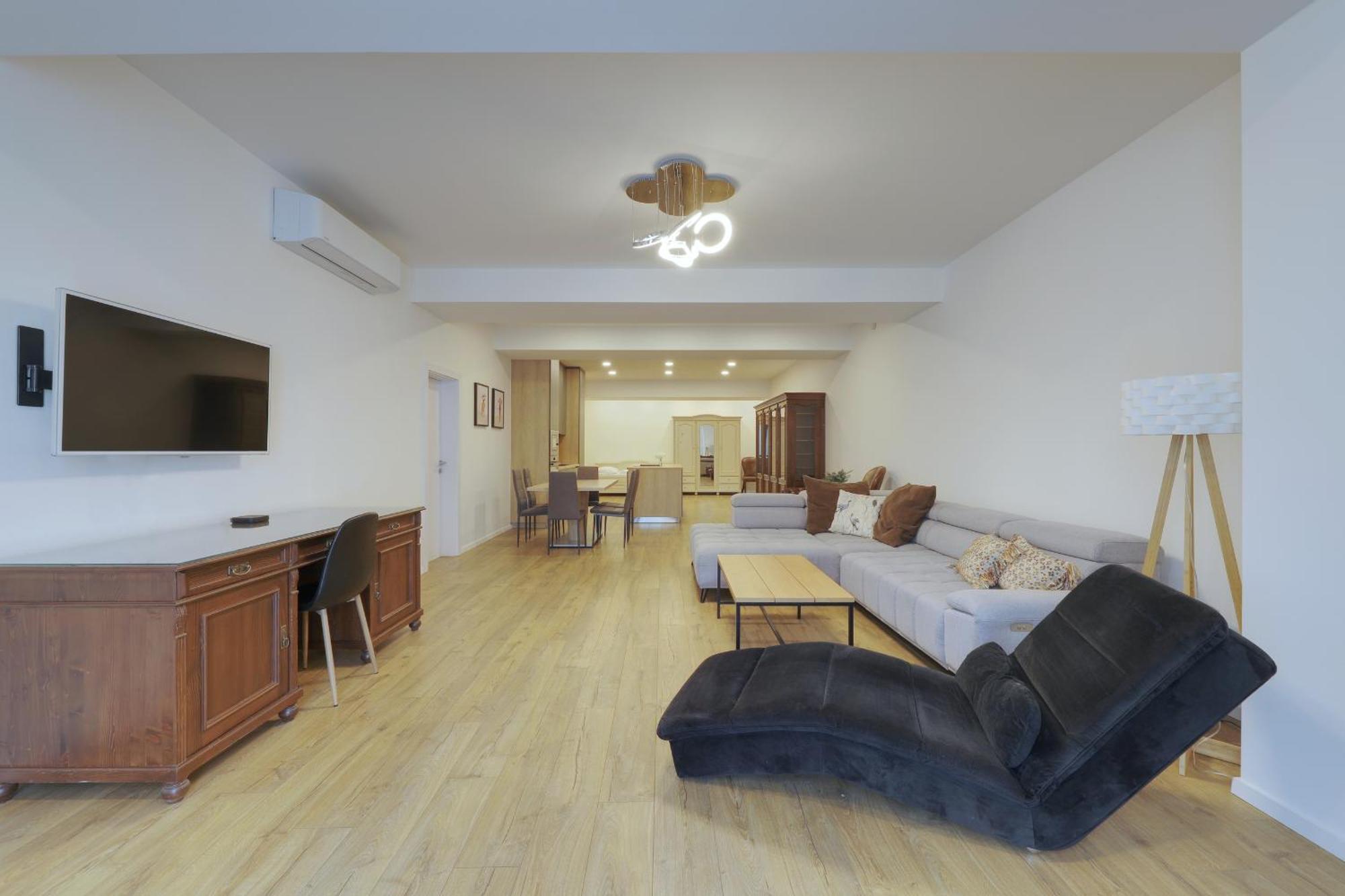 Shone Apartment Old Town 2 Bedroom Bratislava Esterno foto