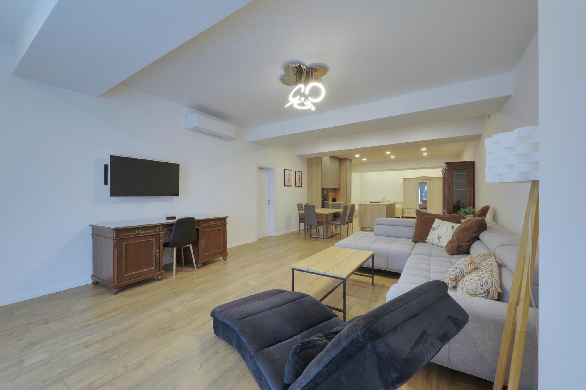 Shone Apartment Old Town 2 Bedroom Bratislava Esterno foto