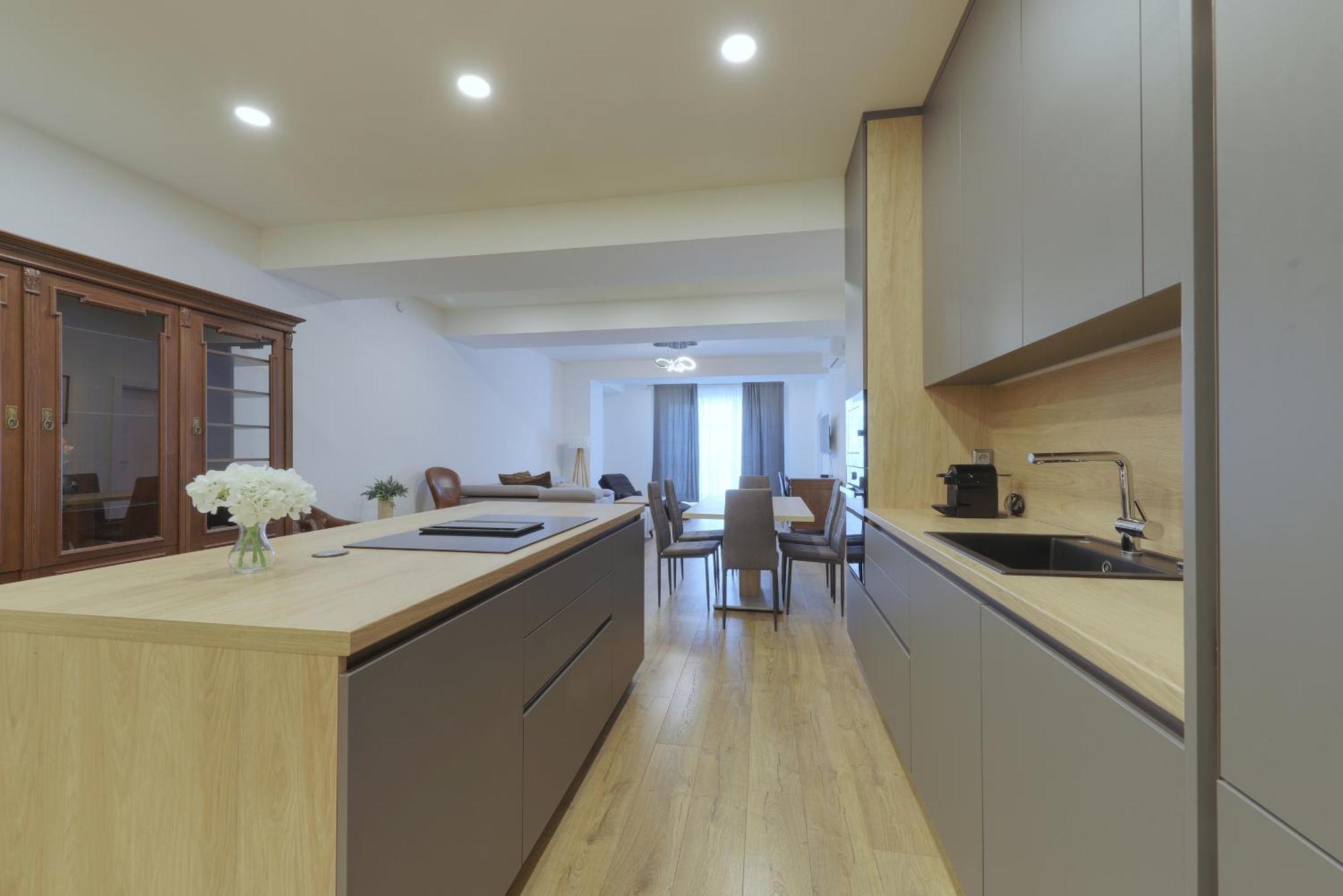 Shone Apartment Old Town 2 Bedroom Bratislava Esterno foto