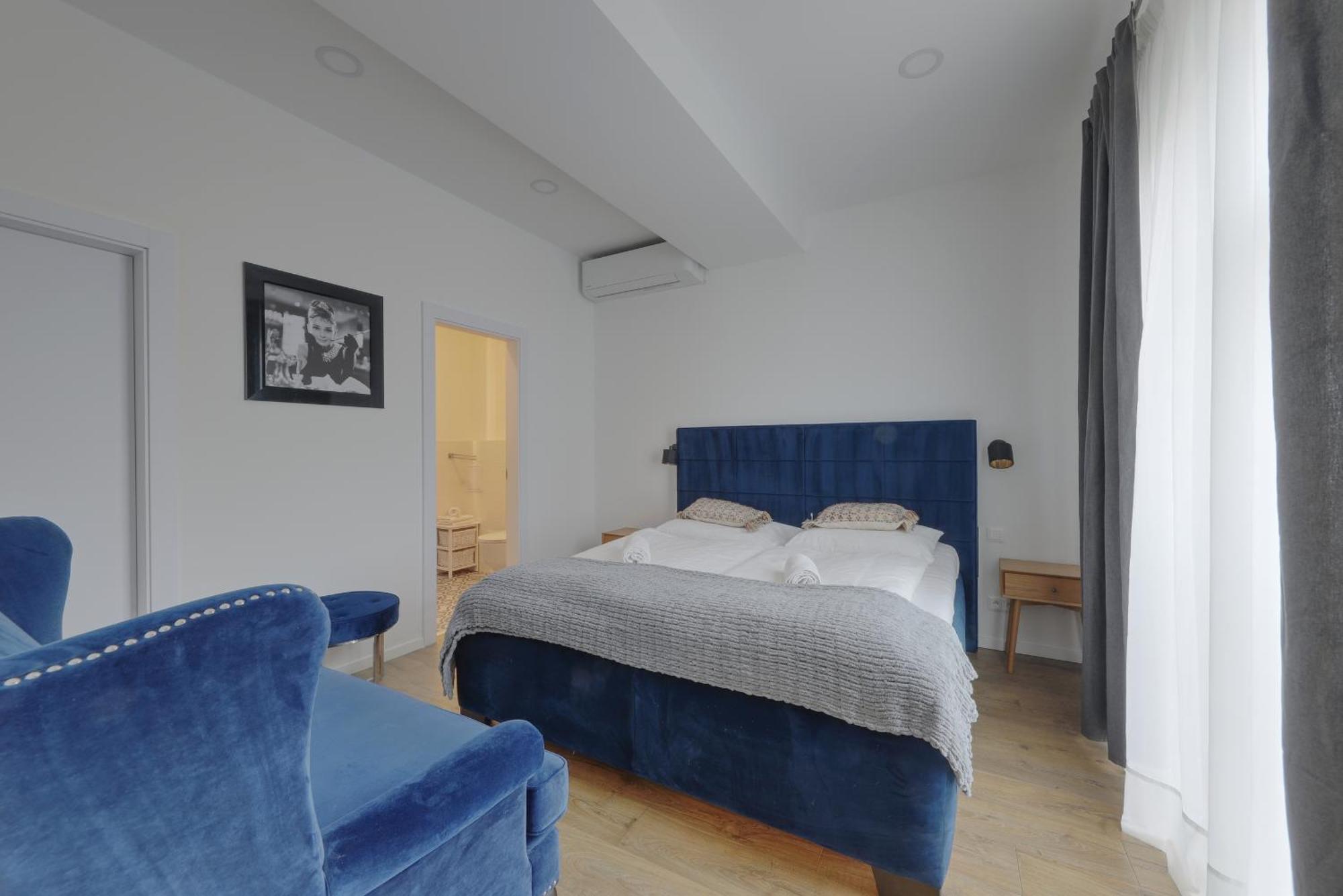 Shone Apartment Old Town 2 Bedroom Bratislava Esterno foto