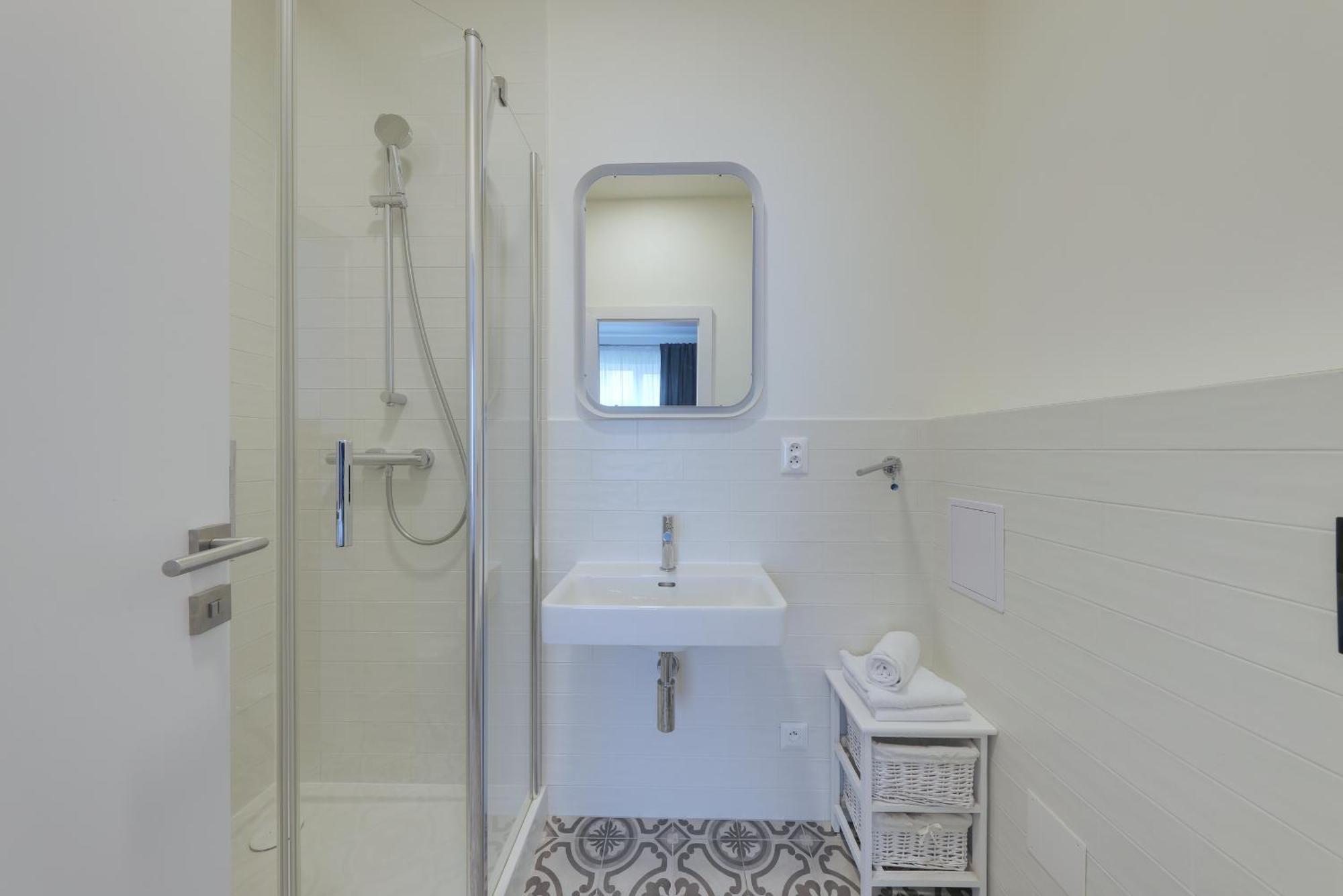 Shone Apartment Old Town 2 Bedroom Bratislava Esterno foto